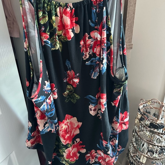 Tank Top - Picture 2 of 4